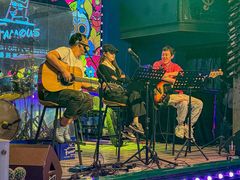 -Famous肥猫墨西哥音乐餐吧(五棵松华熙LIVE店)