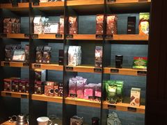 零售区-星巴克(苏州昆山花桥游站店)