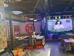 -马路牙子烧烤音乐酒馆(望京店)