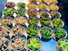 -董哥山城碗碗香(美专校街店)