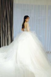 点击看大图 -艾米丽婚纱礼服