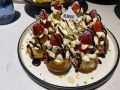 草莓忌廉华夫饼-BE BRIGHT KITCHEN(正佳广场店)