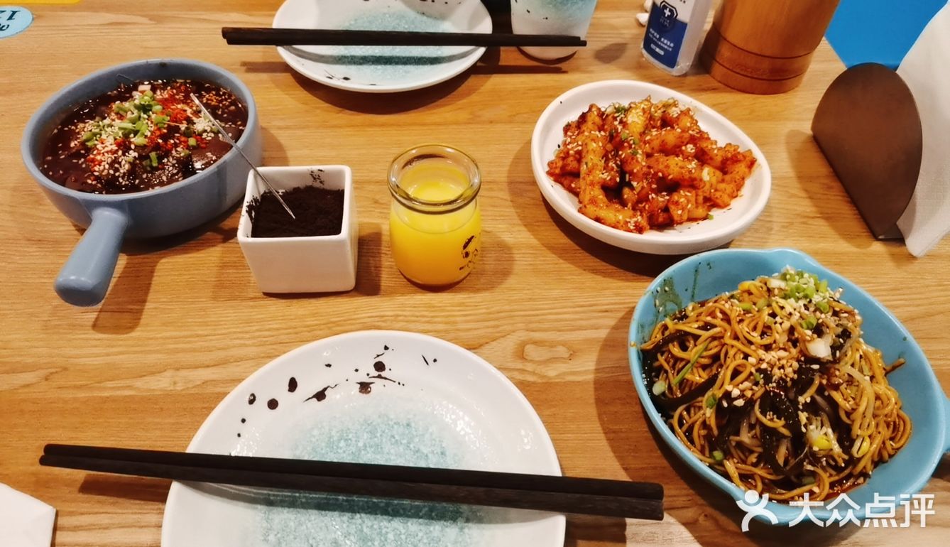 「喵十三串串香(印象城店)」在印象城四楼 「狼牙土豆