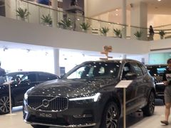 -杭州中沃沃尔沃4S店(滨江区店)