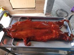 -临高金奖烤乳猪(长滨路店)