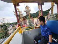 -七彩云南欢乐世界