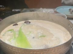 -洪氏嗨捞·猪肚鸡火锅(阳光天地店)