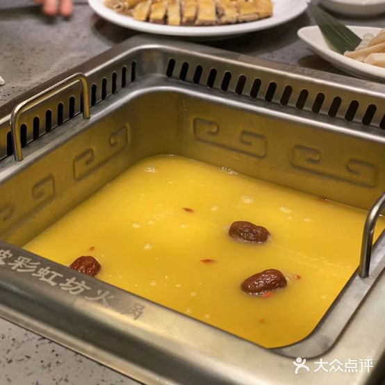 彩虹坊火锅(宁穿路店)