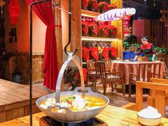 思茅酸汤鱼片-老滇山寨•云南特色菜•地方菜•民族风情歌舞表演(金碧店)