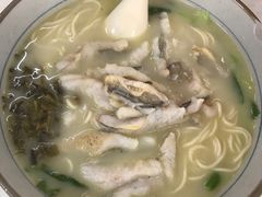 -明呈黄鱼面馆(斜土路店)