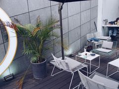 -UNI UNI(环亚凯瑟琳店)