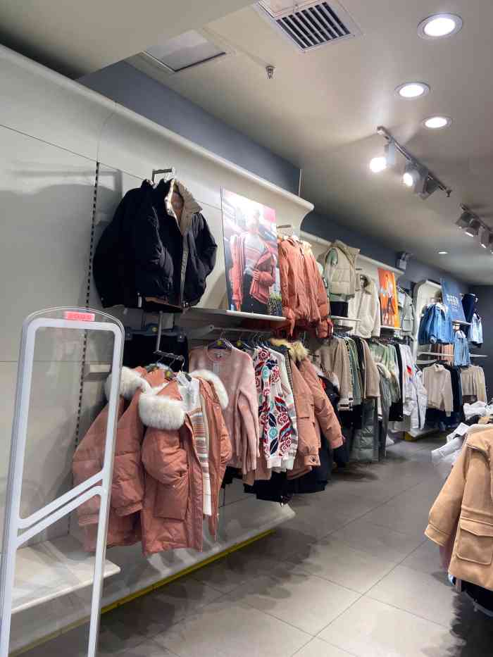 cache cache(龙德广场店)-"大概五六年前,我有一件他们家那个白色的仿