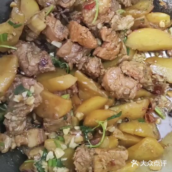 五哥东北铁锅炖(桂林洋店)