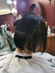 -十六番发型师事务所