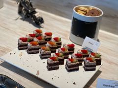 -万荟轩海鲜·粤式点心自助餐厅(蓝海风万怡酒店)