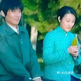 率领女儿利用自已的手艺开起一家饺子馆