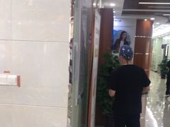 -茂菊口腔连锁(浦东南路店)