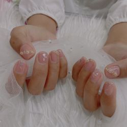 -七彩虹美甲美睫 半永久