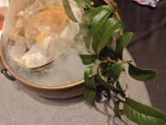 黑胡椒烤杭州叫花鸡-桂满陇·海市蜃楼·黑金(国金店)