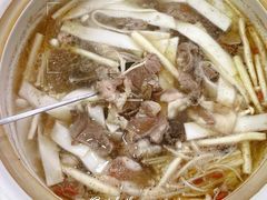 -撒拉人家.酸菜牦牛肉火锅