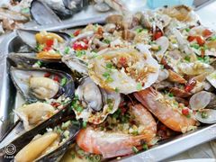 葱油海鲜大拼盘-阿军排档·烧烤