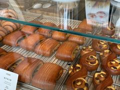 -VERIE BAKEHOUSE