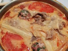 -红鼎豆捞·非遗鲍皇汤火锅(宝丰路店)