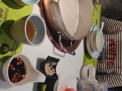 -洪氏嗨捞·猪肚鸡火锅(阳光天地店)