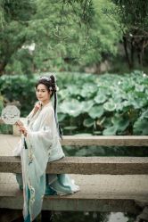 -一揽芳华汉服旗袍体验馆(拙政园店)