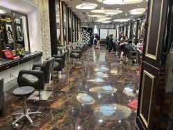 点击看大图 -八佰伴8008星级形象店