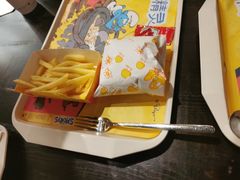 -蓝精灵乐园·世茂精灵之城主题乐园
