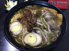 -花溪巷牛肉粉(泉城路店)