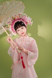 -米兰贝贝·高端儿童摄影旗舰店