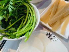 -德林酸菜鱼火锅(南丹店)