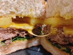 -HIGH FIVE哈福手工汉堡(桂林路店)