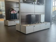 -北京鹏龙大道奔驰4S店(纪家庙店)