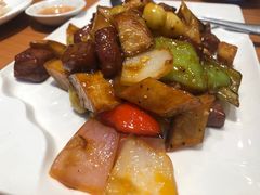 杏鲍菇彩椒牛肉粒-頂好酒家·经典粤菜(海信广场店)