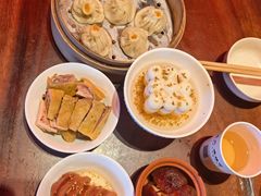 李犟大蟹黄包-李犟大爆鳝面·手工蟹黄包(湖滨西湖店)