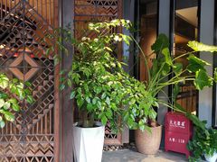 -野山舂·贵州现舂酸汤牛肉(民生路店)