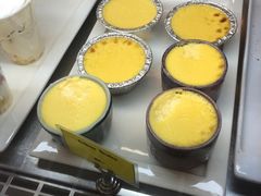 -莓园冰淇淋店