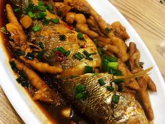 黄鱼烧鸡爪-包不同知味(嵊泗店)