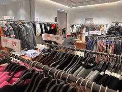 -URBAN REVIVO(上海中庚漫游城店)