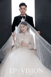 -乐派诗婚纱摄影