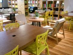 大堂-新华里咖啡书吧(新华书店小寨店)