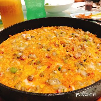 一不小心抽中了聚会霸王餐，酒店服务员现场解说品尝菜品