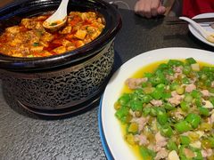 -万重锦·人文川菜馆(骡马市店)