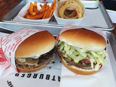 蘑菇牛肉汉堡-FATBURGER 特富客汉堡(外交公寓店)