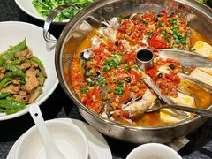 -鱼鲜饭香·招牌汽锅剁椒鱼头王