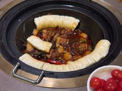 -锅飘飘·东北铁锅炖(雨花客厅店)