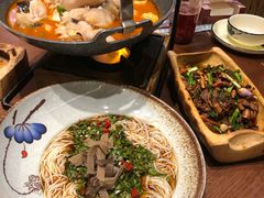 -老滇山寨•云南特色菜•地方菜•民族风情歌舞表演(金碧店)